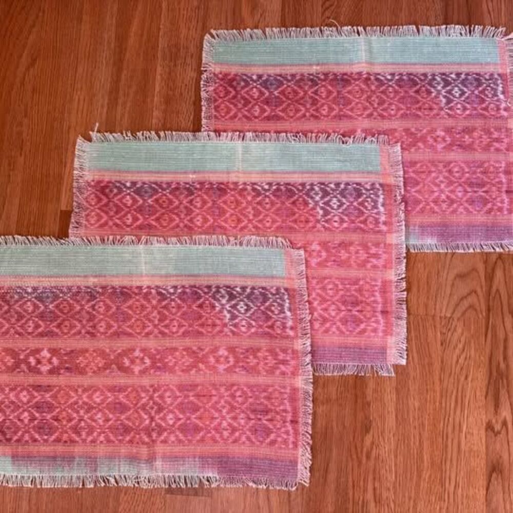 Vtg Southwest Aztec Pattern Placemats Pastel Colors Fringed Edges Set of 3